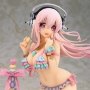 Sonico With Macaron