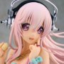 Sonico With Macaron