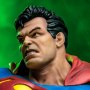 Superman Vs. Doomsday Diorama (Ivan Reis)