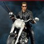 Terminator 2-Judgment Day: T-800 On Motorcycle (DarkSide Collectibles)